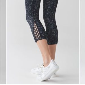 Lululemon true self crop